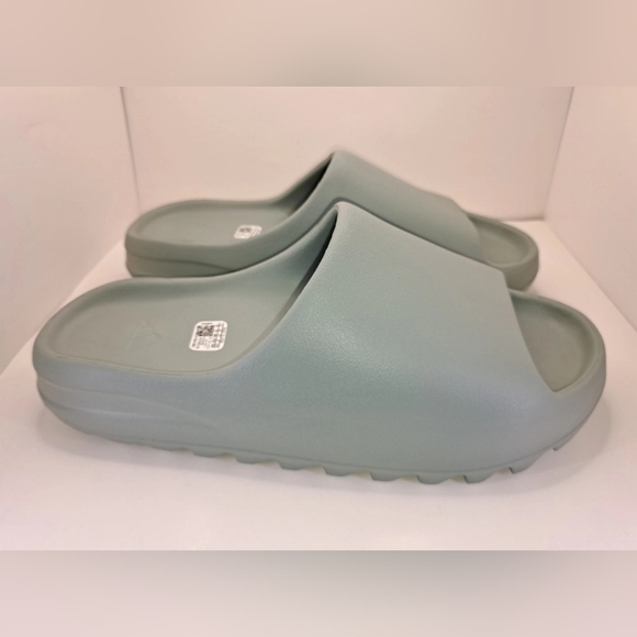 Adidas Yeezy Slide Salt | Size 12 | Brand New (No Box) - Picture 1 of 6